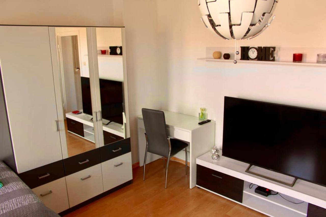 Big And Beautiful Apartment Hannover Exterior photo